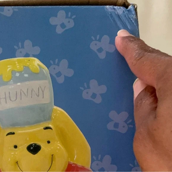 Disney’s Winnie the Pooh ceramic piggy bank by Kreisler - Picture 7 of 16